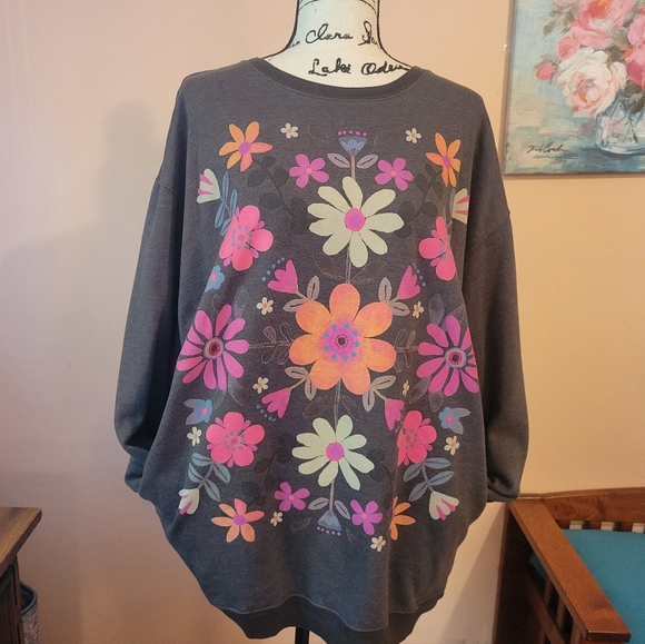 Natural Life Comfy Pocket Boho Sweatshirt - Gray Folk Flower, EUC, 3X - Picture 4 of 13